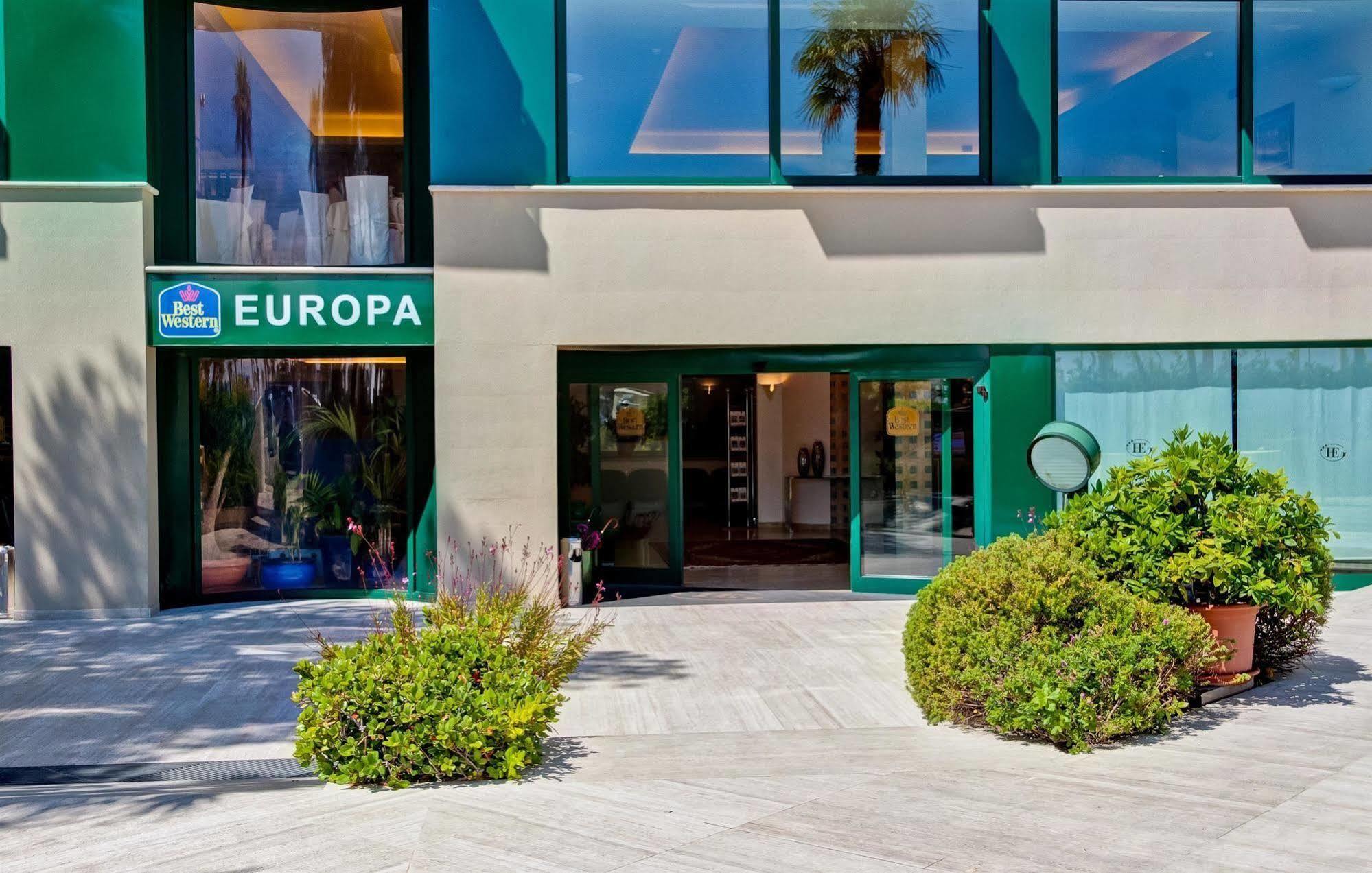 Europa Village Hotel 4*